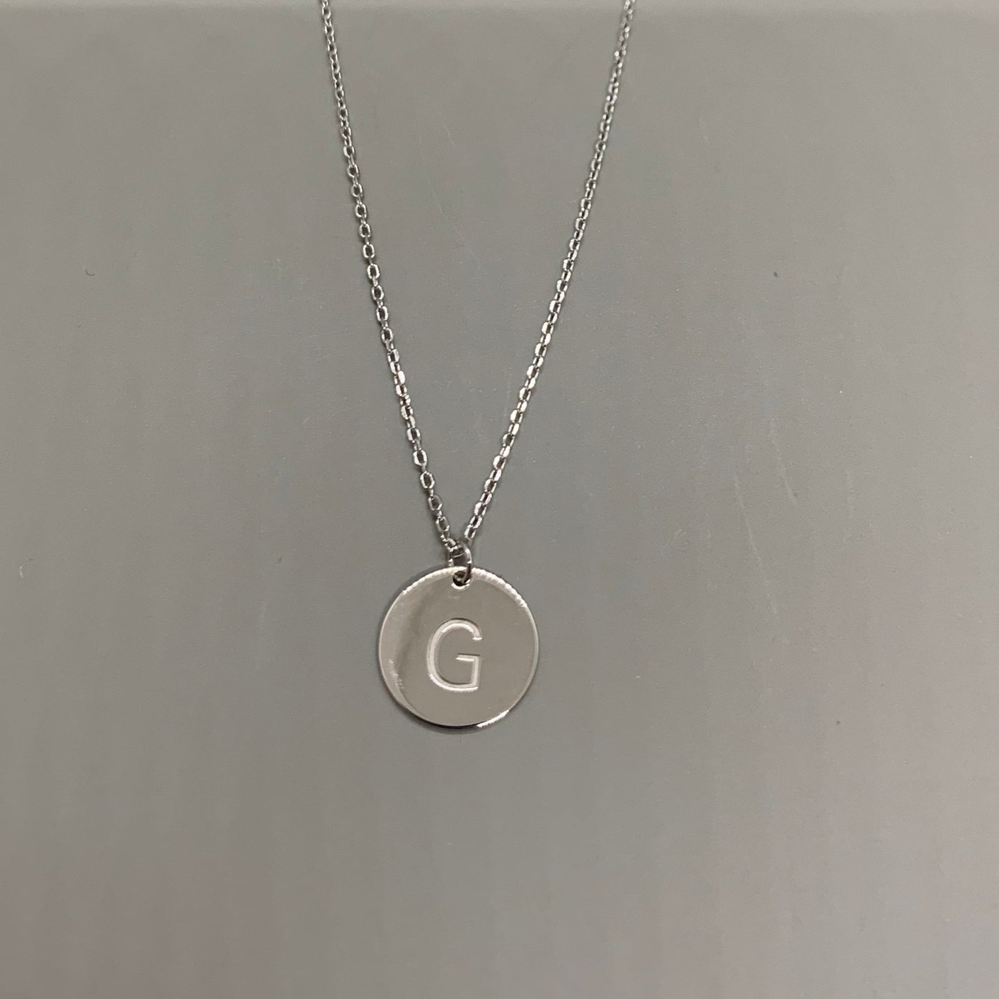 DISC INITIAL NECKLACES SILVER/GOLD
