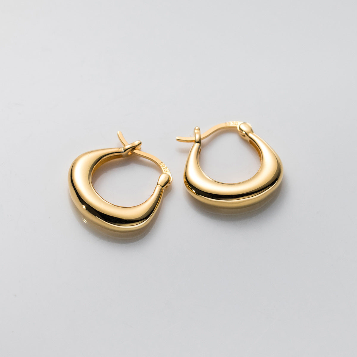 THE DANCER HOOP EARRINGS