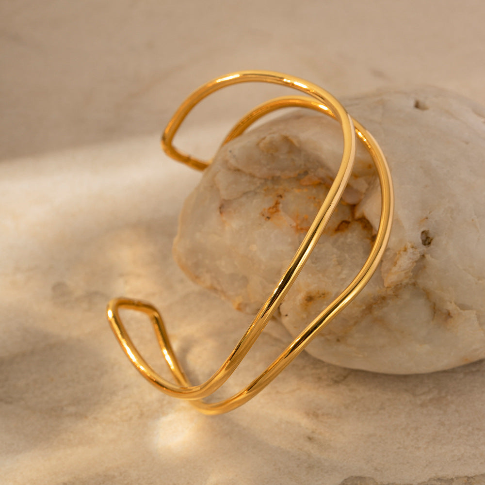 THE WAVE BANGLE