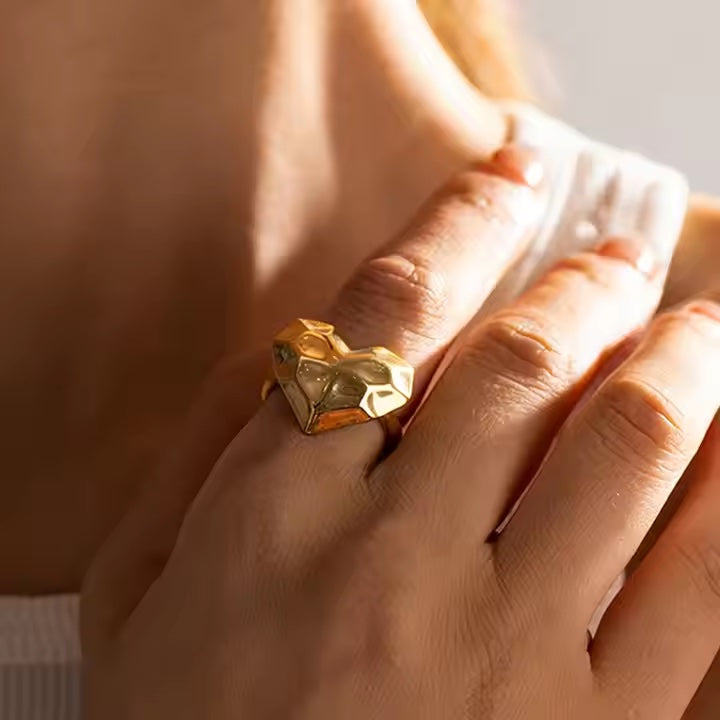 PUFFY HEART RING