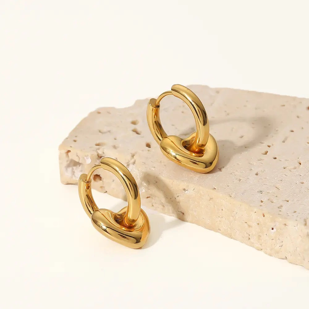 AMOR PUFFY HEART EARRINGS