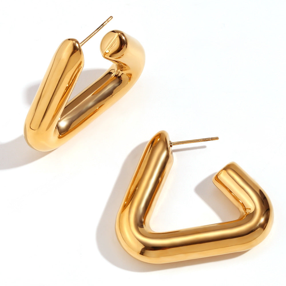 FINE LINE TRIANGLE HOOP EARRINGS