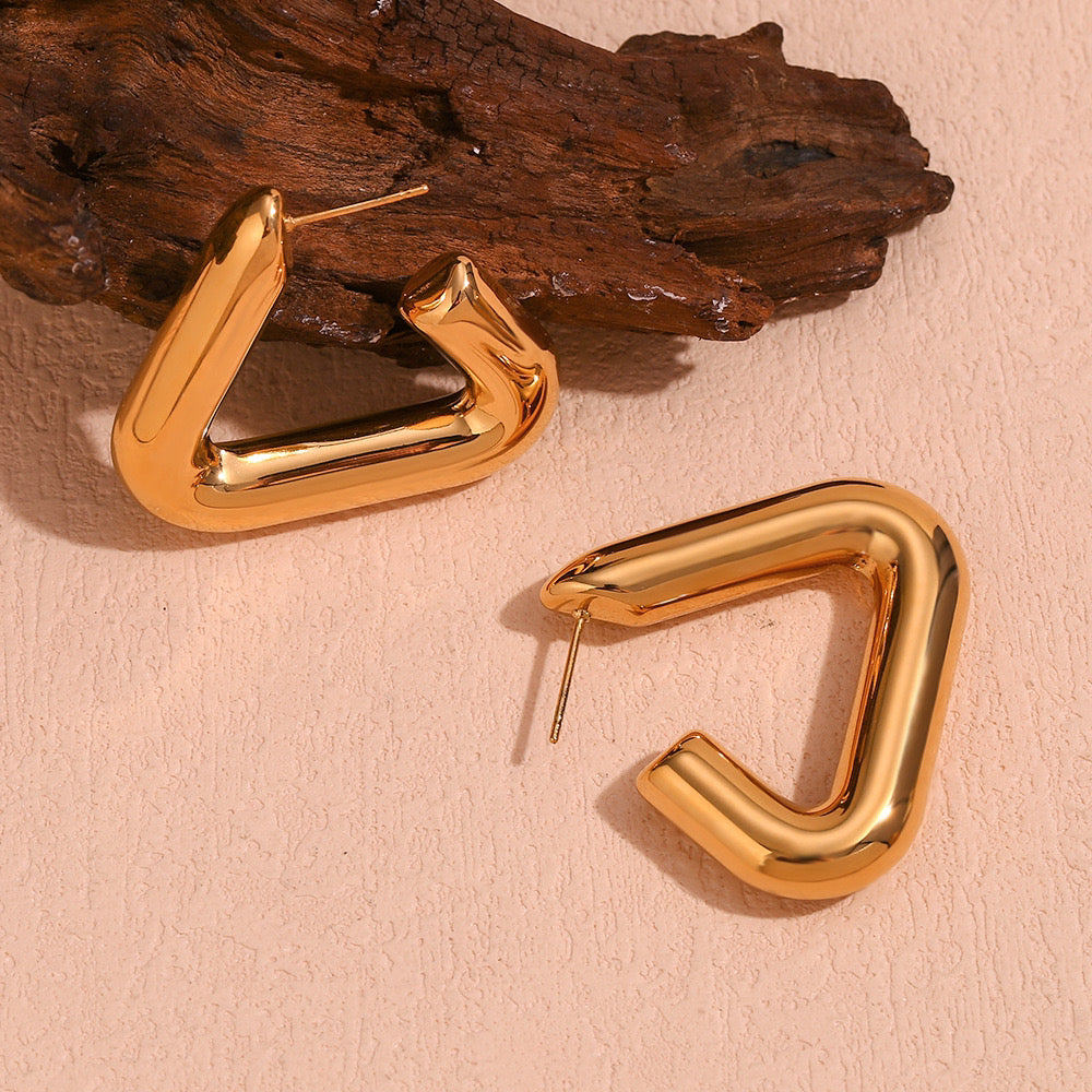 FINE LINE TRIANGLE HOOP EARRINGS