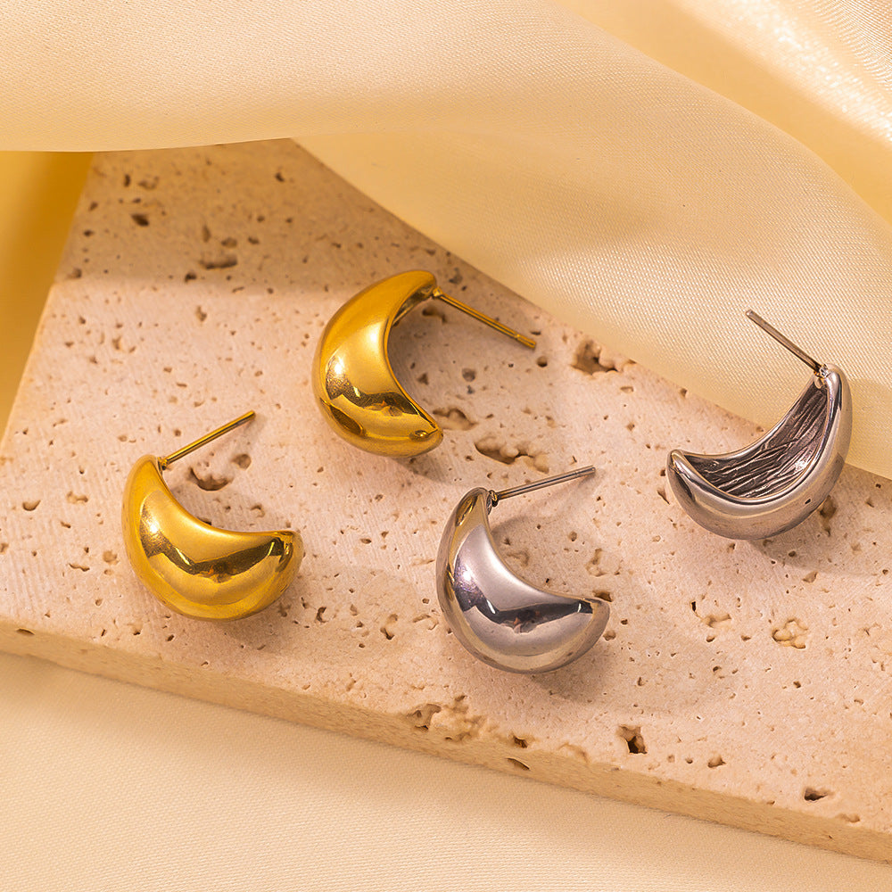 STAND OUT EARRINGS
