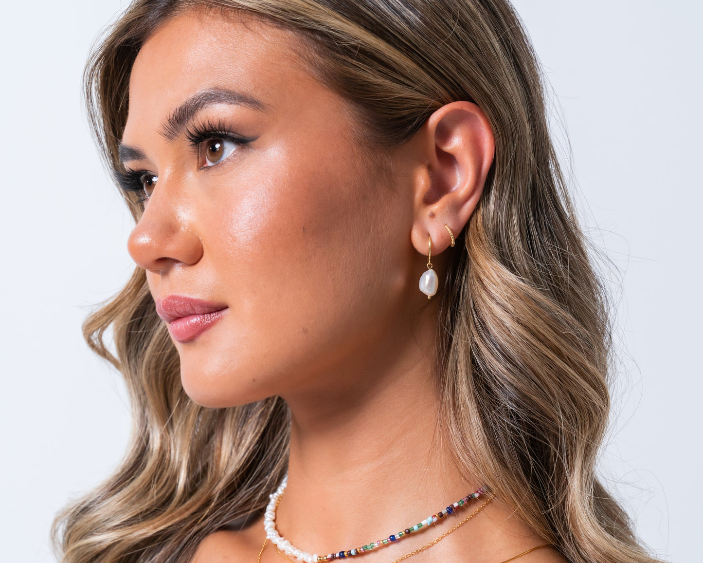DROP IN THE OCEAN PEARL HOOP EARRINGS