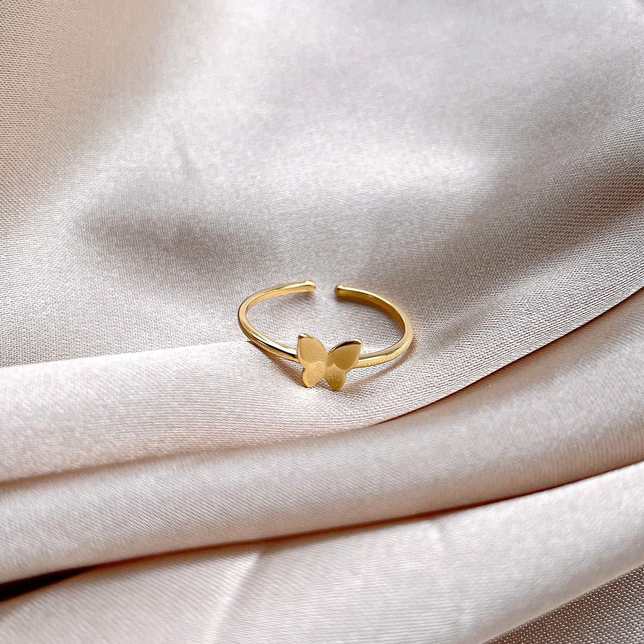 BUTTERFLY RING