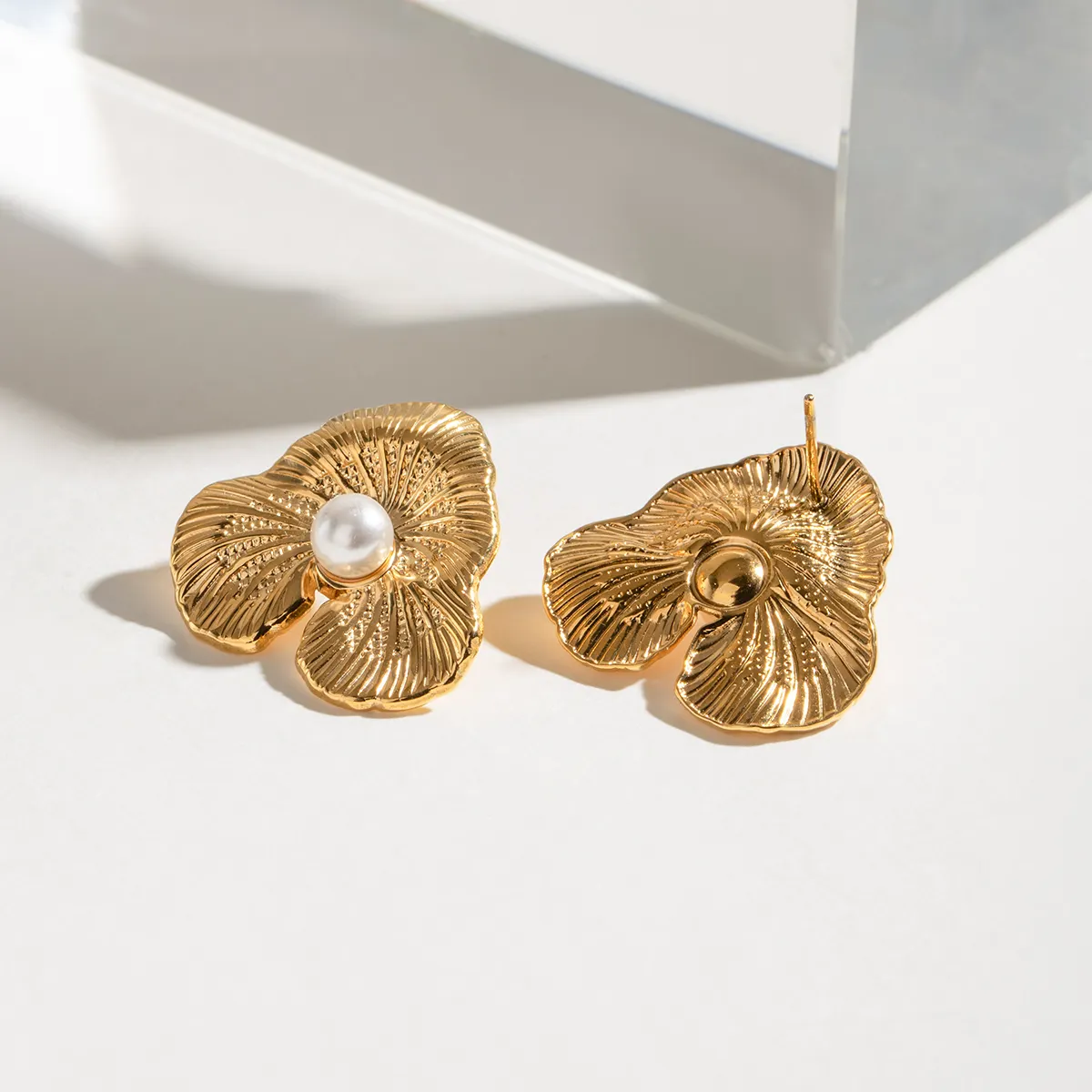 TAYLOR FLOWER EARRINGS