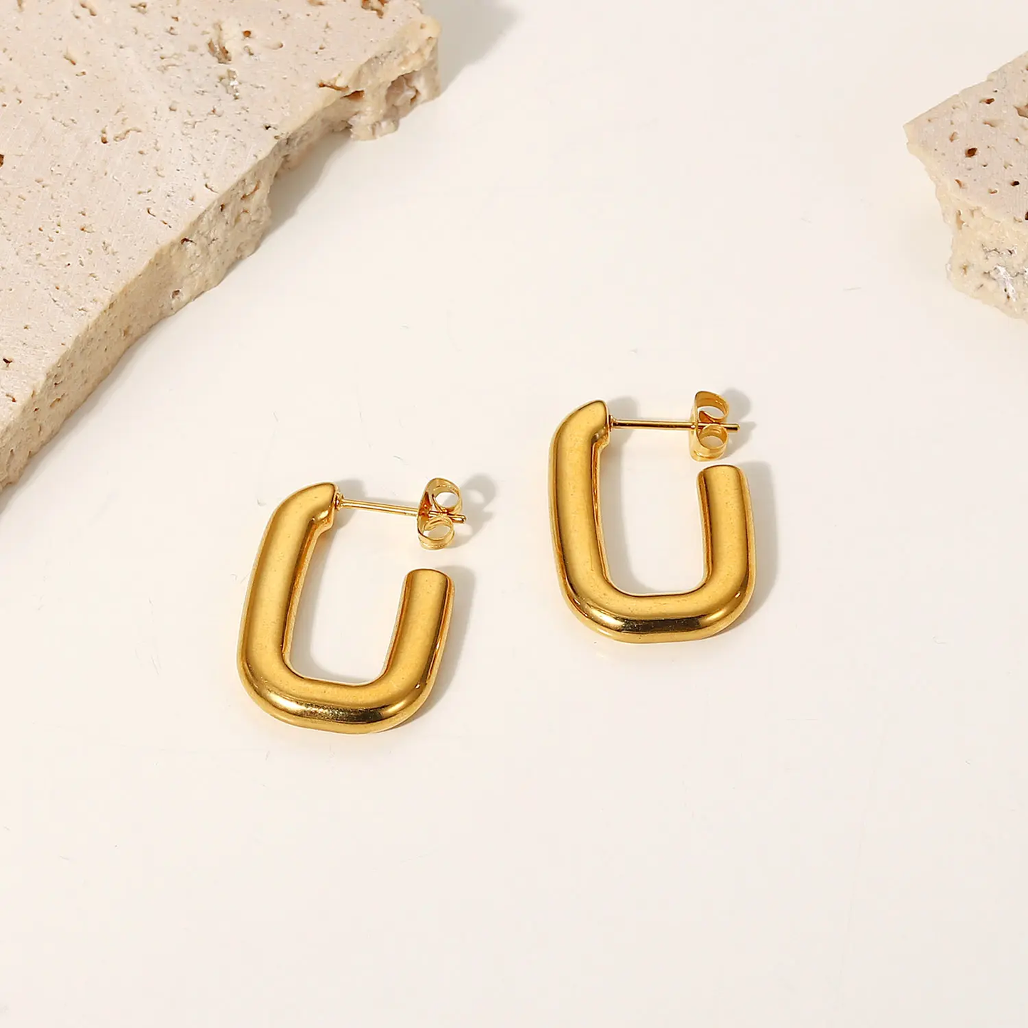 CHLOE RECTANGLE HOOP EARRINGS