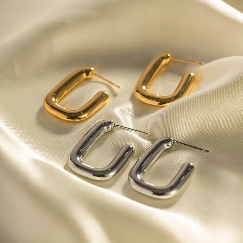 CHLOE RECTANGLE HOOP EARRINGS