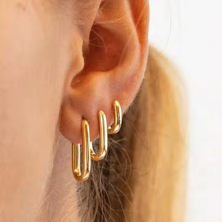 CHLOE RECTANGLE HOOP EARRINGS