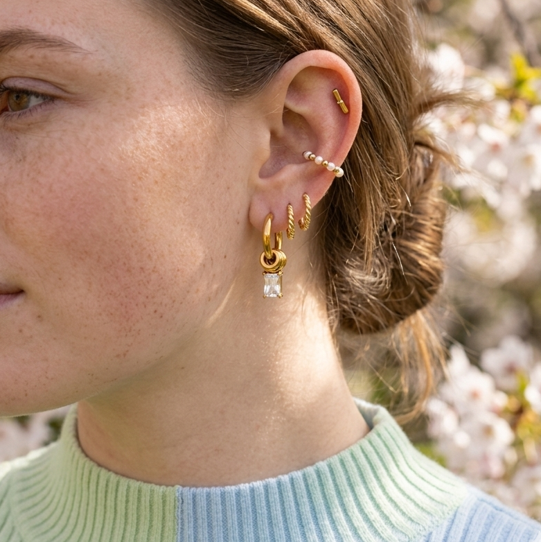 CATASTROPHE EARRINGS WHITE