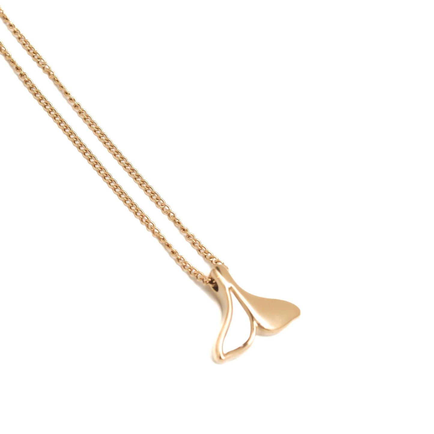 WHALE TAIL NECKLACE