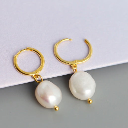 DROP IN THE OCEAN PEARL HOOP EARRINGS